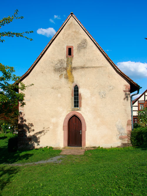 Heiraten in Hirzbacher Kapelle Hammersbach mit Blumen von Viktoriana aus Nidderau - nachhaltige Hochzeitsfloristik Heiraten in Hirzbacher Kapelle Hammersbach mit Blumen von Viktoriana aus Nidderau - nachhaltige Hochzeitsfloristik